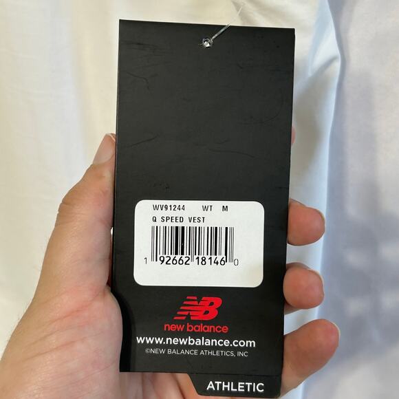 New Balance Women's NWT White Cycling Speed Vest M Pockets Vented Breathable - Picture 3 of 9